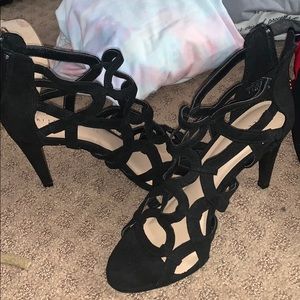 Kelly & Katie Black Heel